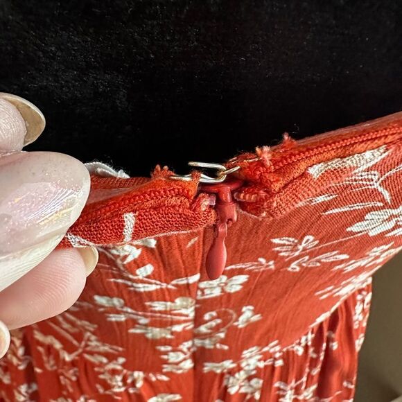 NWOT Love Riche Rust Color w/Floral Pattern Mini Dress, Tie Front, Size Medium - Picture 7 of 13